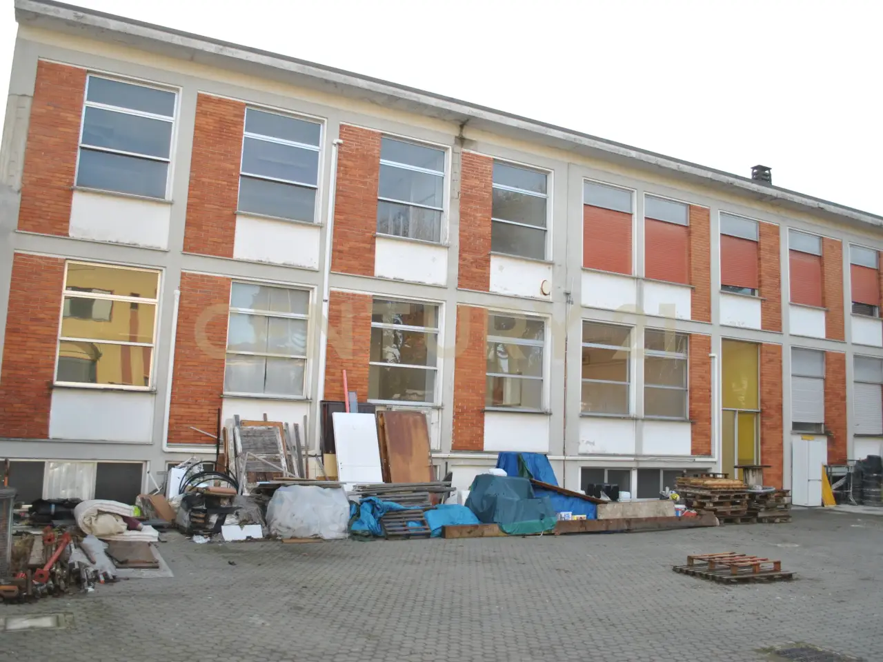 Palazzina commerciale in Via Pontida 9, Rescaldina, {3} - Foto 2