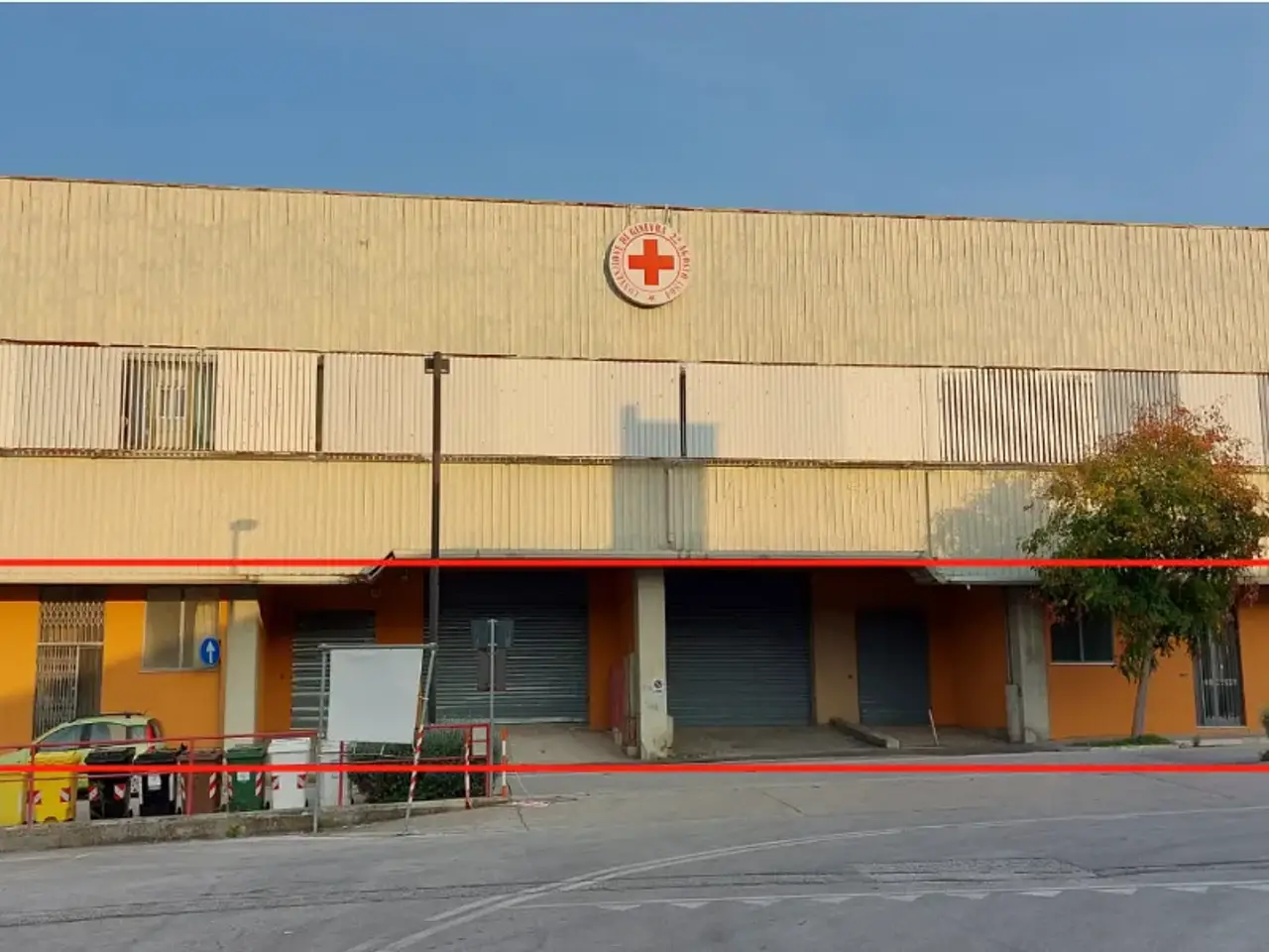 Negozio in Via dell'Artigianato, Ancona, {3} - Foto 2