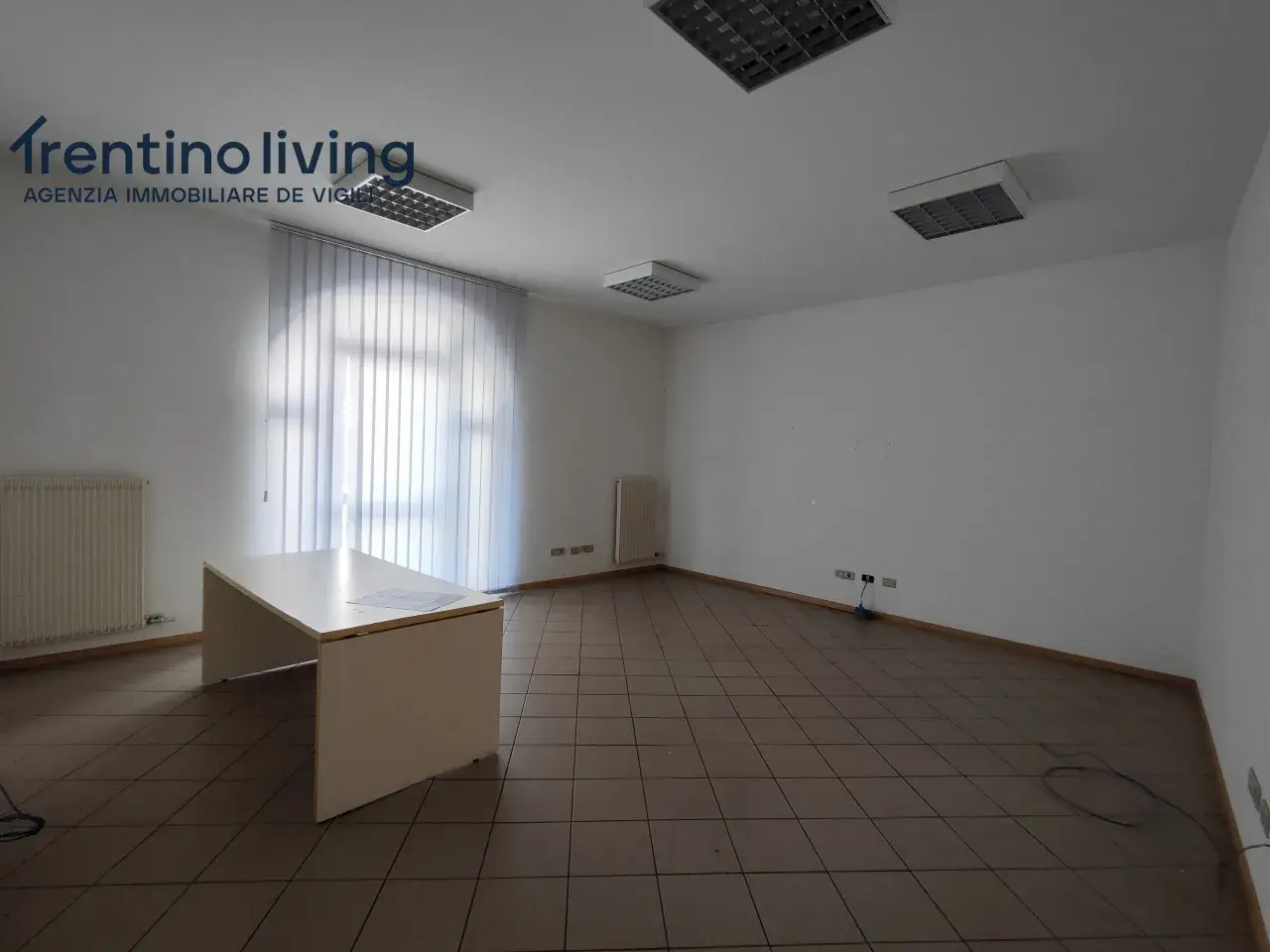 Ufficio in Via Rotaliana, Mezzolombardo, {3} - Foto 1