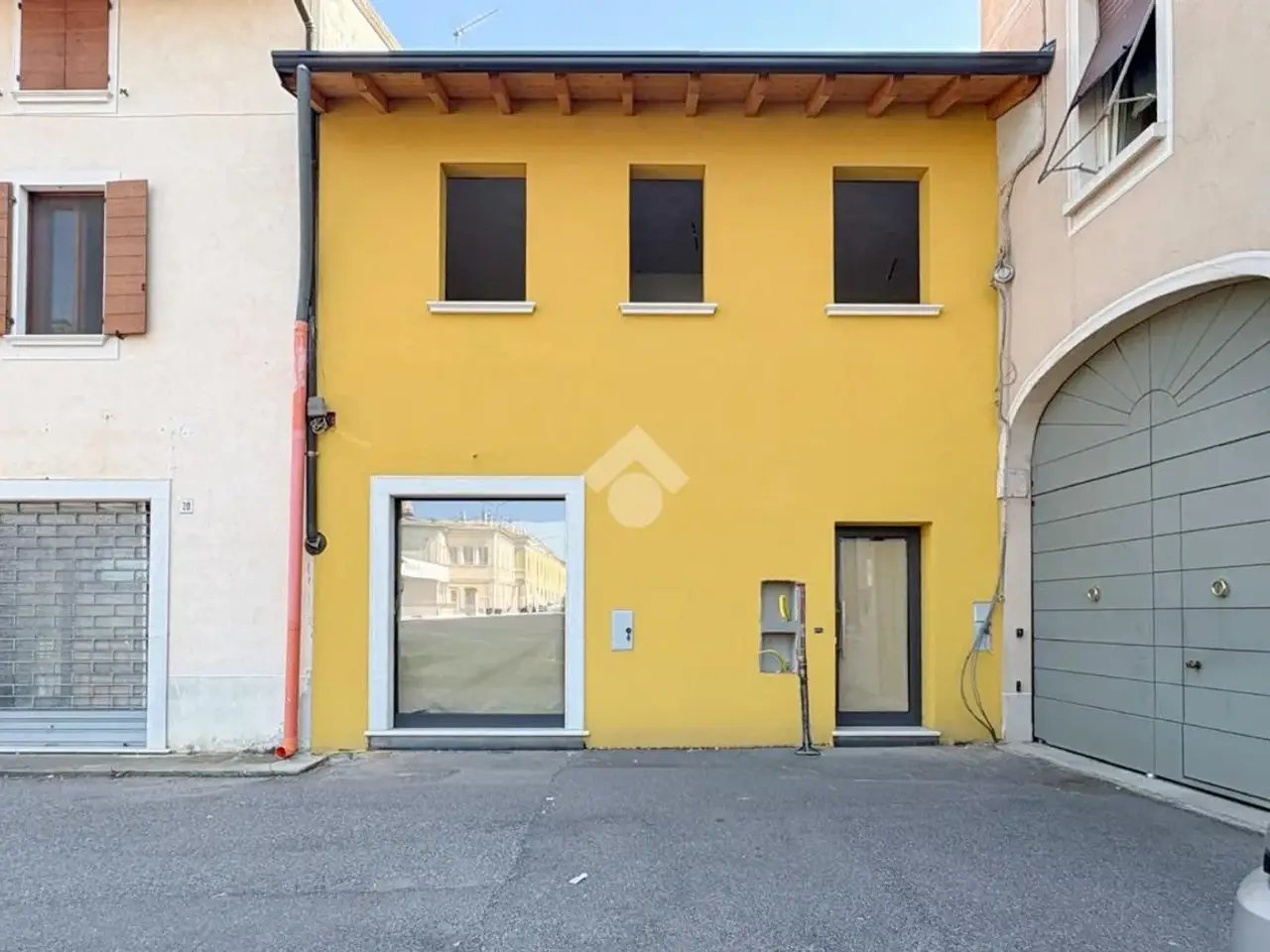 Negozio in Viale Gandini 16, Quinzano D'Oglio, {3} - Foto 1