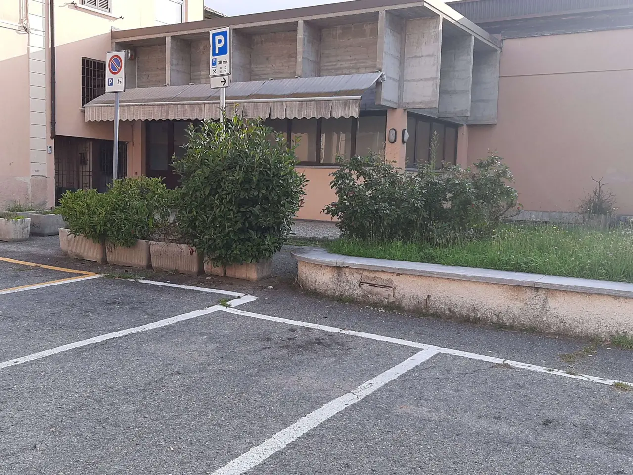 Negozio in , Gavirate, {3} - Foto 2