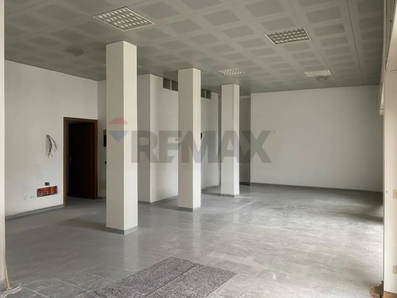 Negozio in Via  Cavour 5, Gravedona ed Uniti, {3} - Foto 2