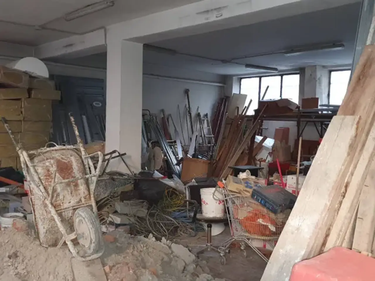 Magazzino in Via delle Forze Armate 101, Milano, {3} - Foto 1