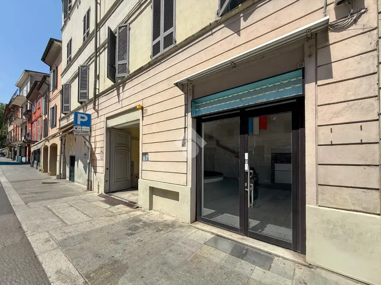 Negozio in Corso Vittorio Emanuele Secondo 275, Piacenza, {3} - Foto 1