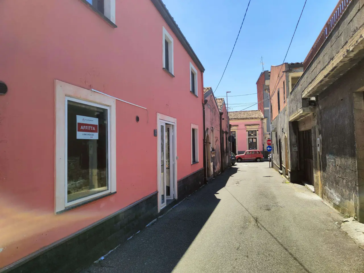 Negozio in , Nicolosi, {3} - Foto 1