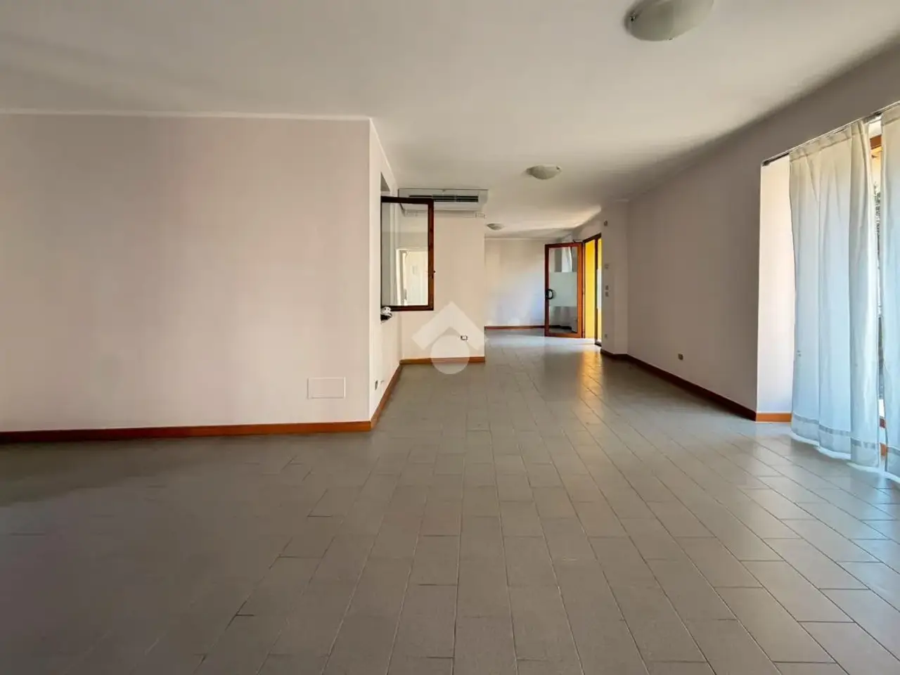 Ufficio in Via Giuseppe Garibaldi 7, Padenghe Sul Garda, {3} - Foto 2