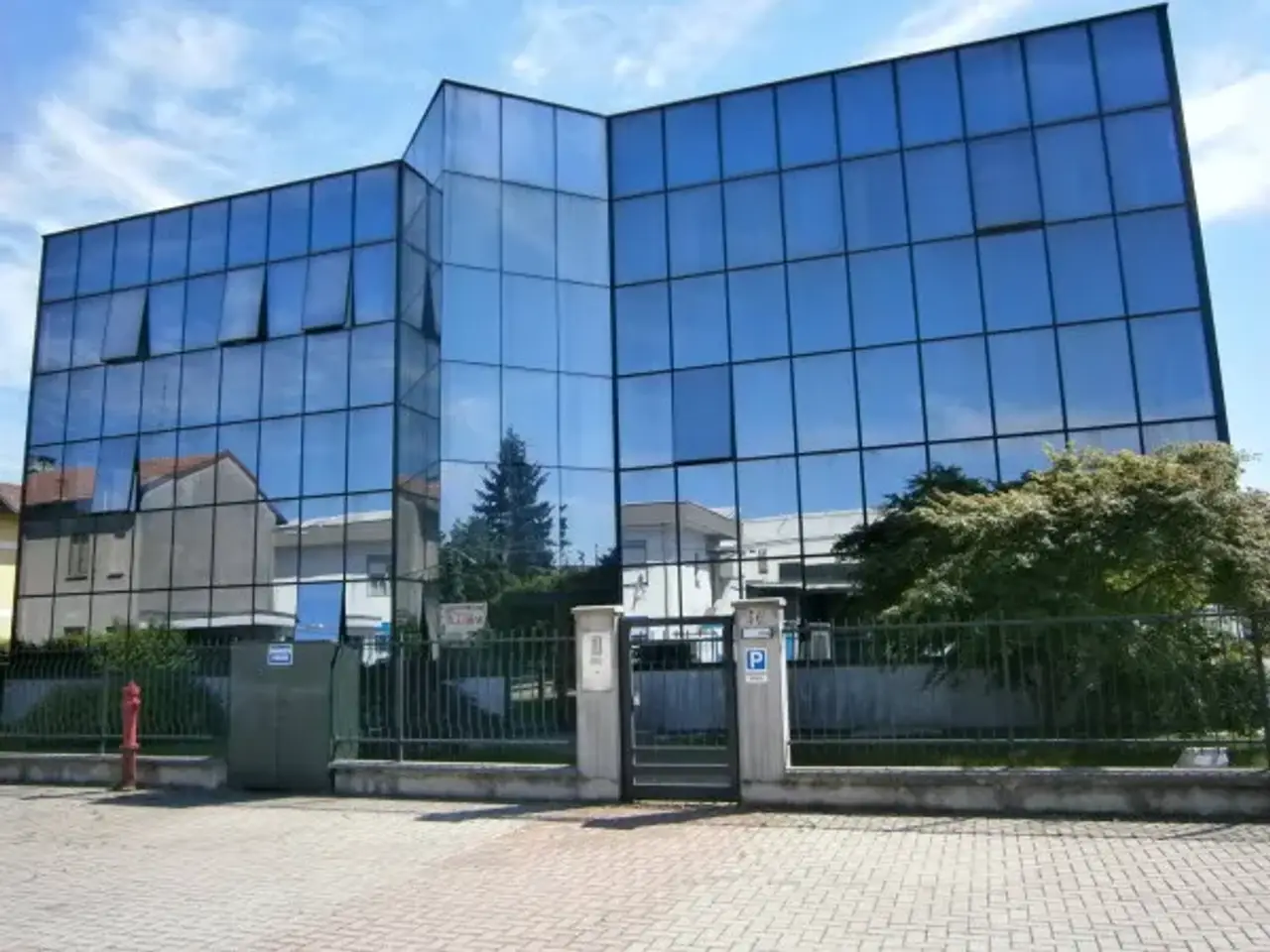 Ufficio in Viale Europa, Samarate, {3} - Foto 1