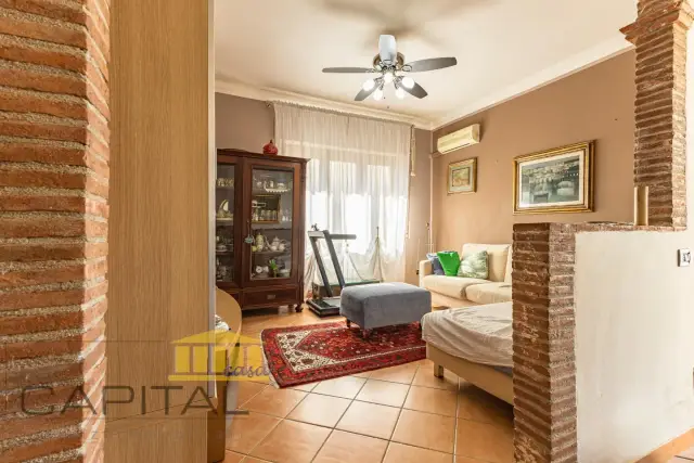 4-room flat in Cristoforo Colombo 14, Vicopisano - Photo 1