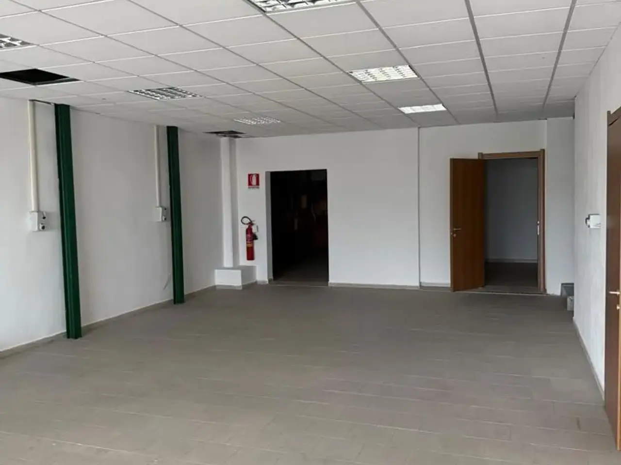 Laboratorio in Via Garigliano 11, Cagliari, {3} - Foto 2