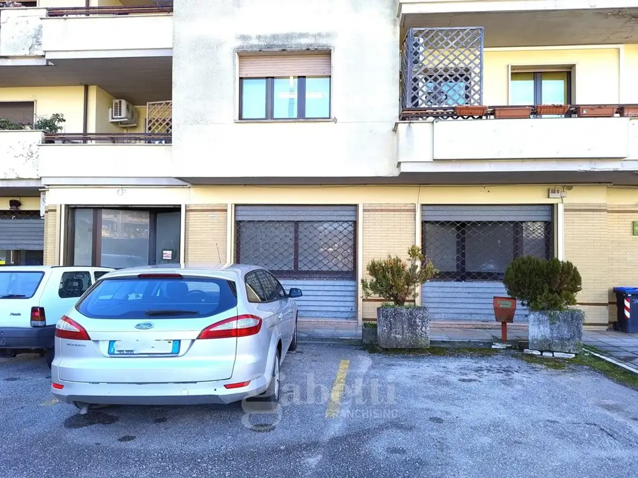 Negozio in Via Tiberio, Campobasso, {3} - Foto 2