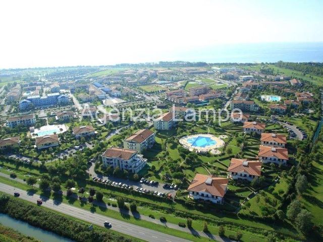 Terraced house in {3}, Viale dei Gabbiani - Photo 1