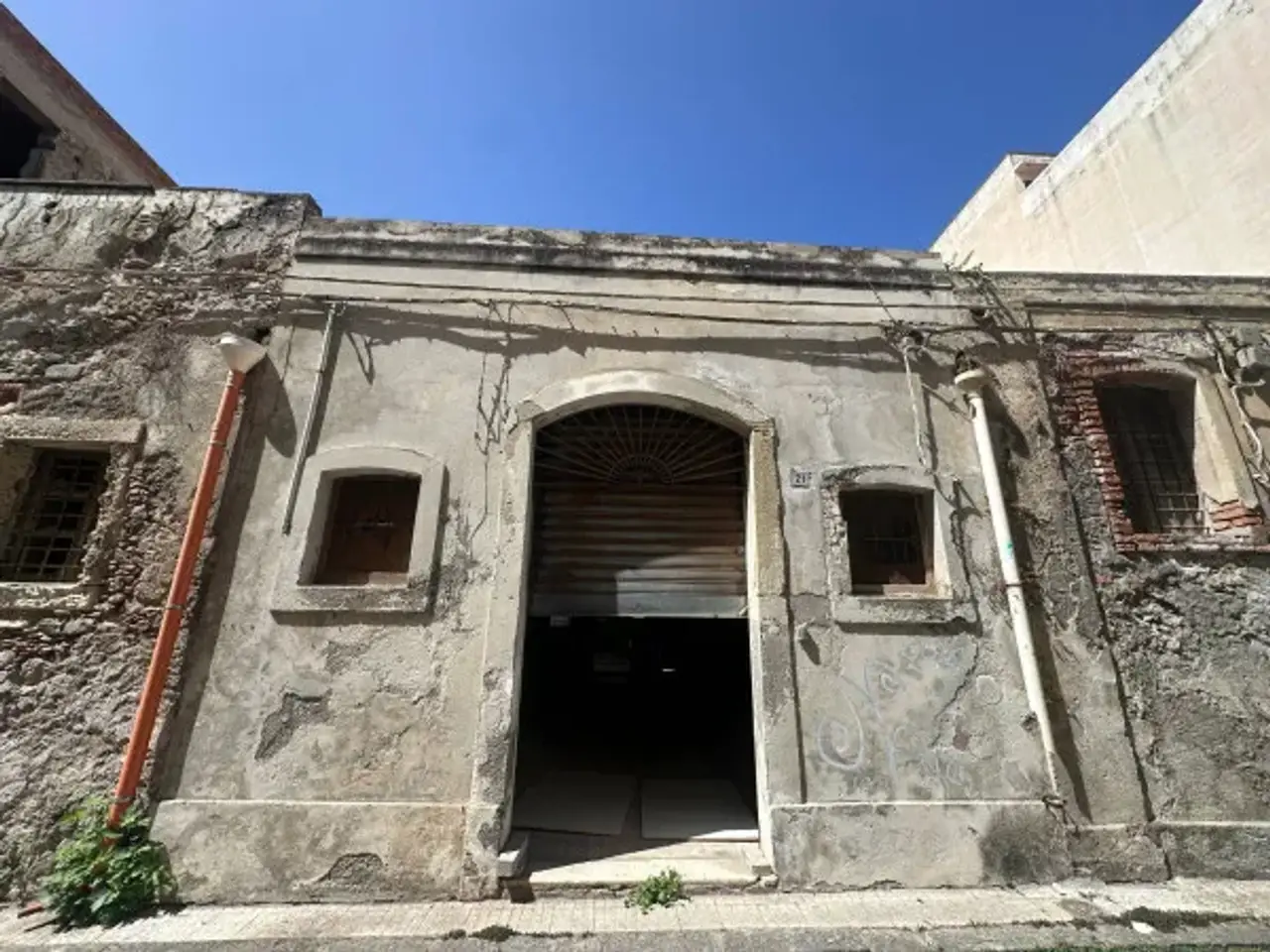 Negozio in Via Tenente Stefano Zirilli 21, Milazzo, {3} - Foto 1