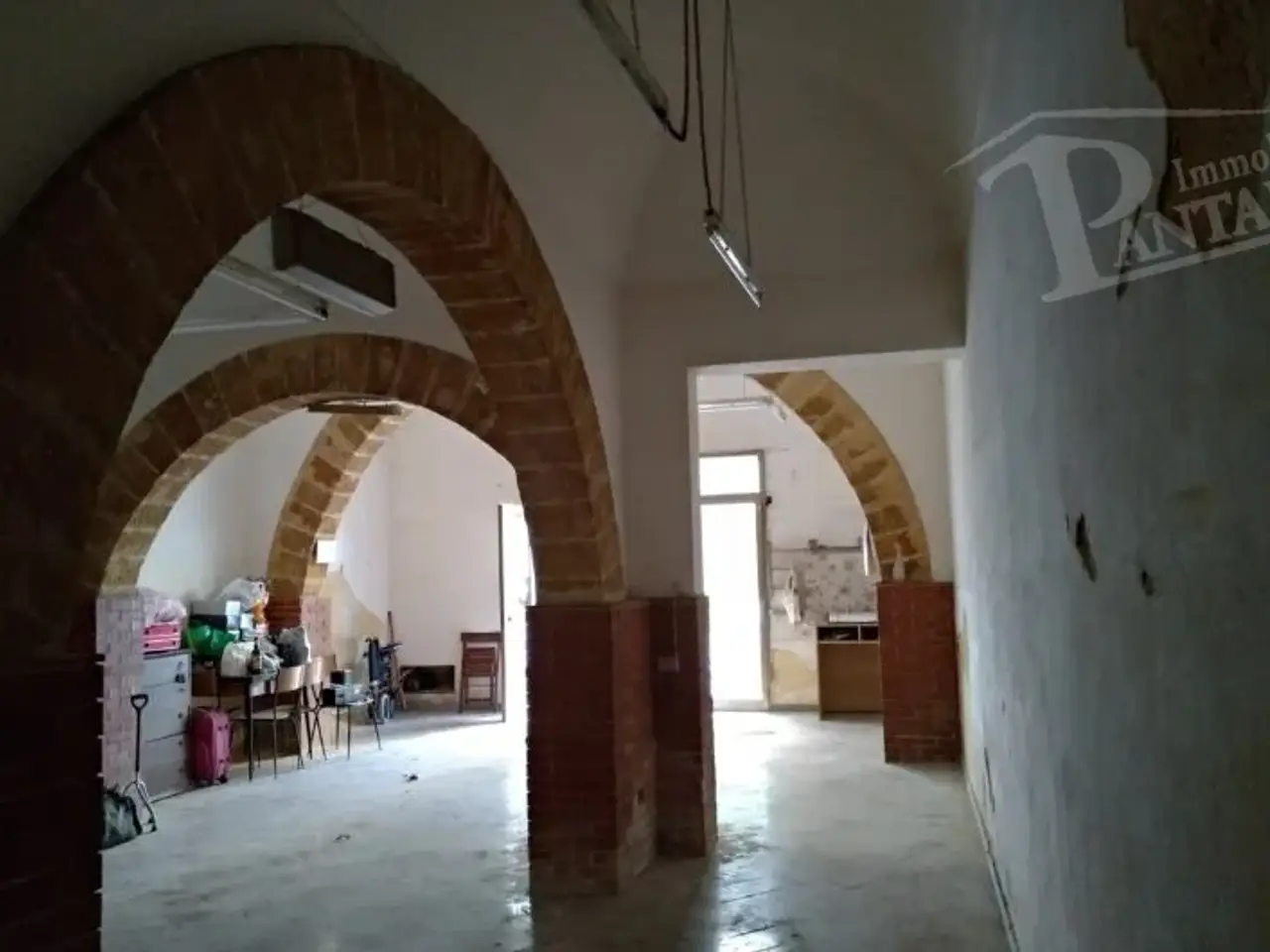 Esercizio commerciale in 
Corso Gramci									, 
Marsala									, Marsala, {3} - Foto 2
