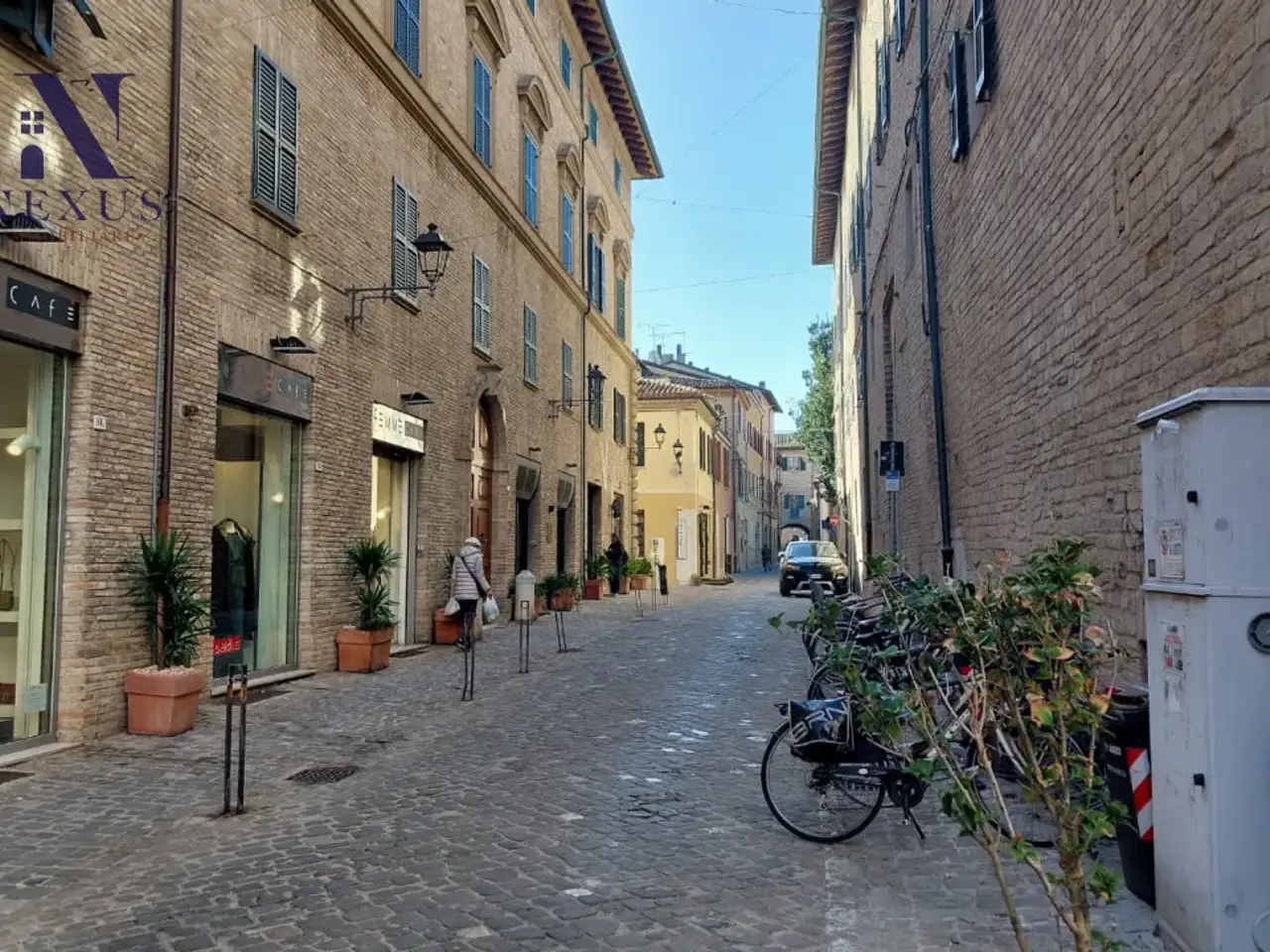 Negozio in Via Montevecchio 54, Fano, {3} - Foto 1