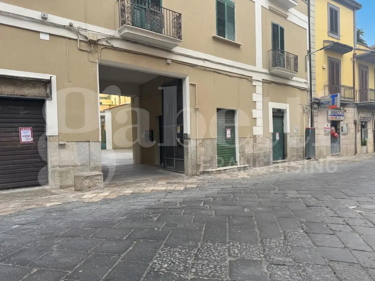 Negozio in Via Anfiteatro 21, Santa Maria Capua Vetere, {3} - Foto 1