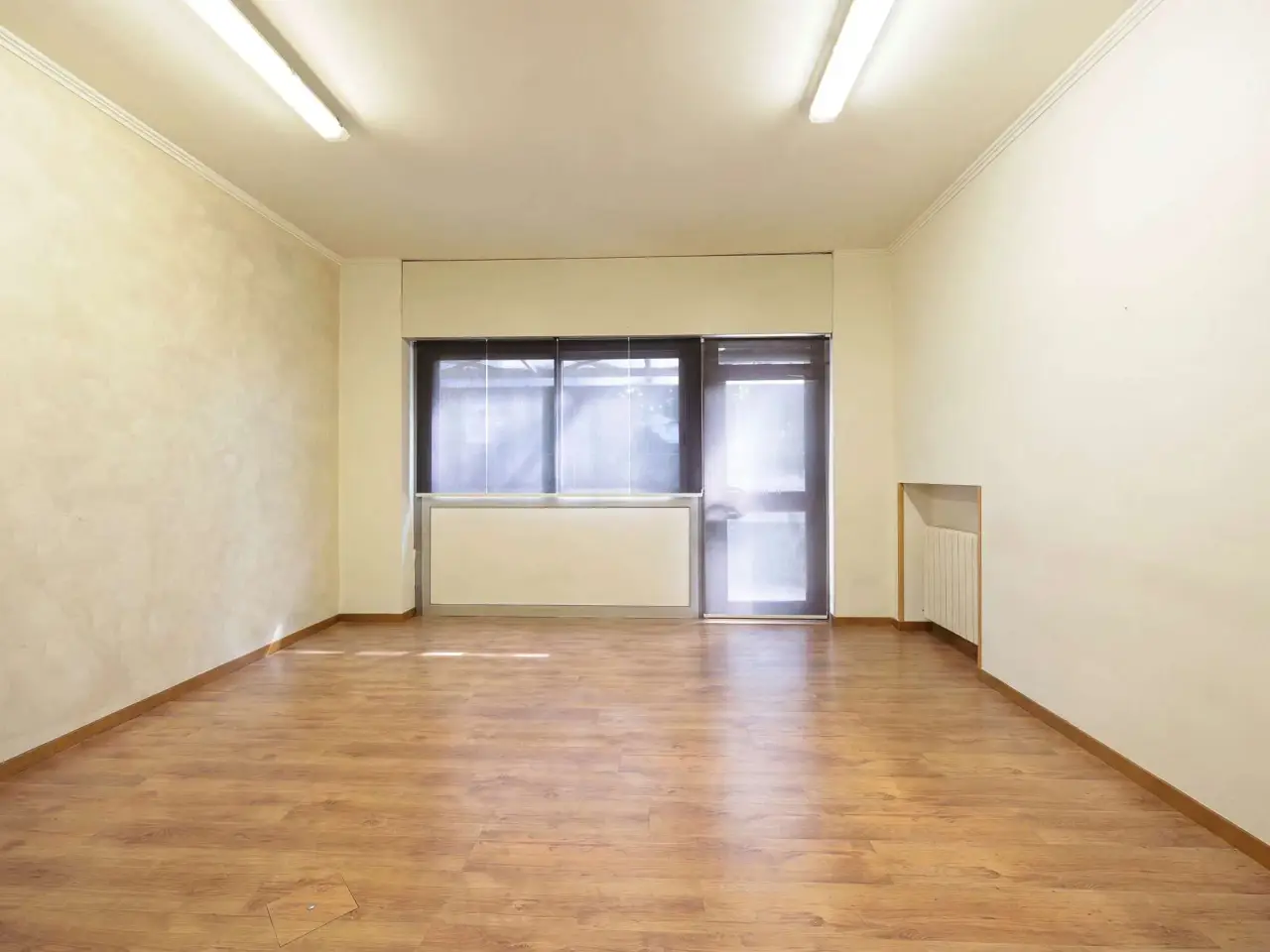 Ufficio in , Carugo, {3} - Foto 2