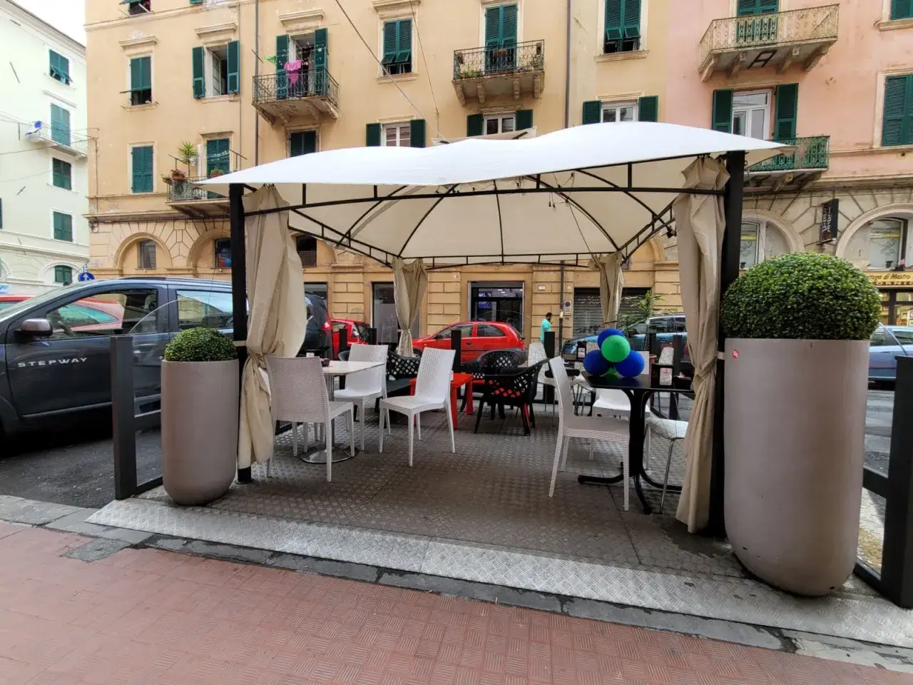 Bar in Via Verzellino, Savona, {3} - Foto 1