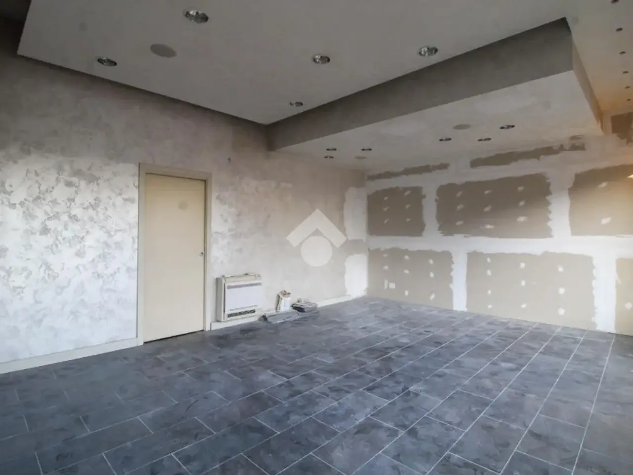 Negozio in Via Gavazzino 5, Palazzolo Sull'Oglio, {3} - Foto 2