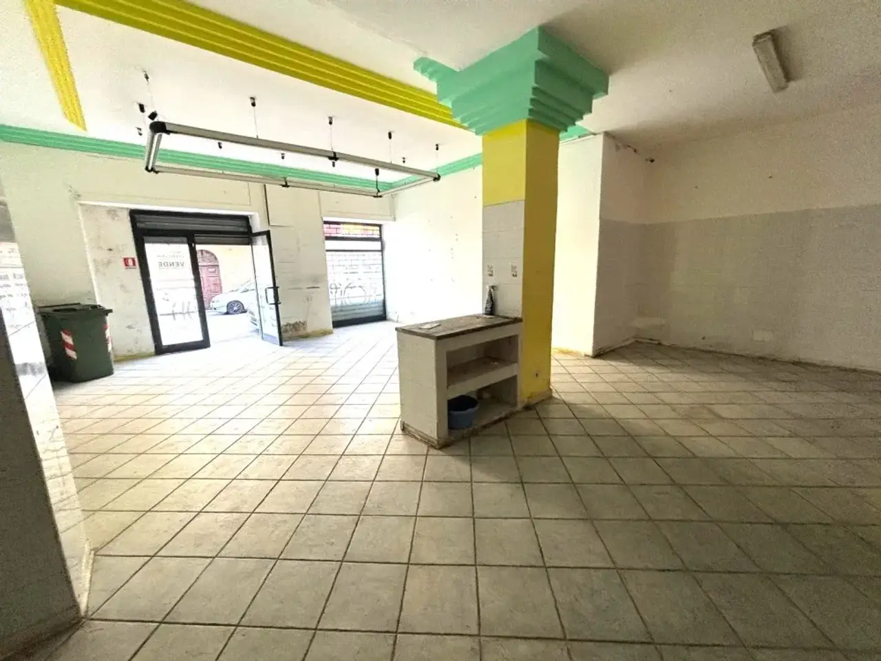 Magazzino in Via Capitano Manfredi, Lamezia Terme, Catanzaro, Lamezia Terme, {3} - Foto 2