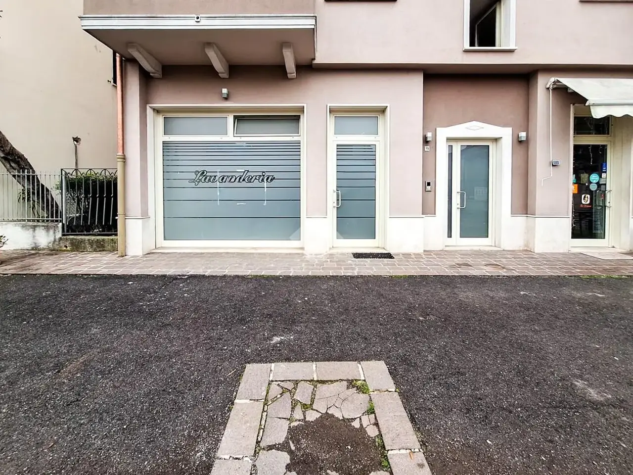 Negozio in Via Venti Settembre 38, Ghedi, {3} - Foto 1