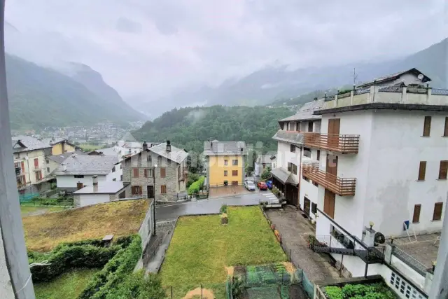 Dreizimmerwohnung in Contrada Faldrini, Chiesa in Valmalenco - Foto 1