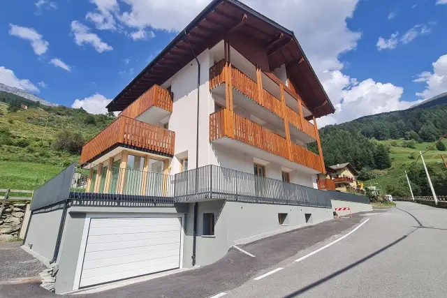 4-room flat in Via Monte Cristallo, Bormio - Photo 1