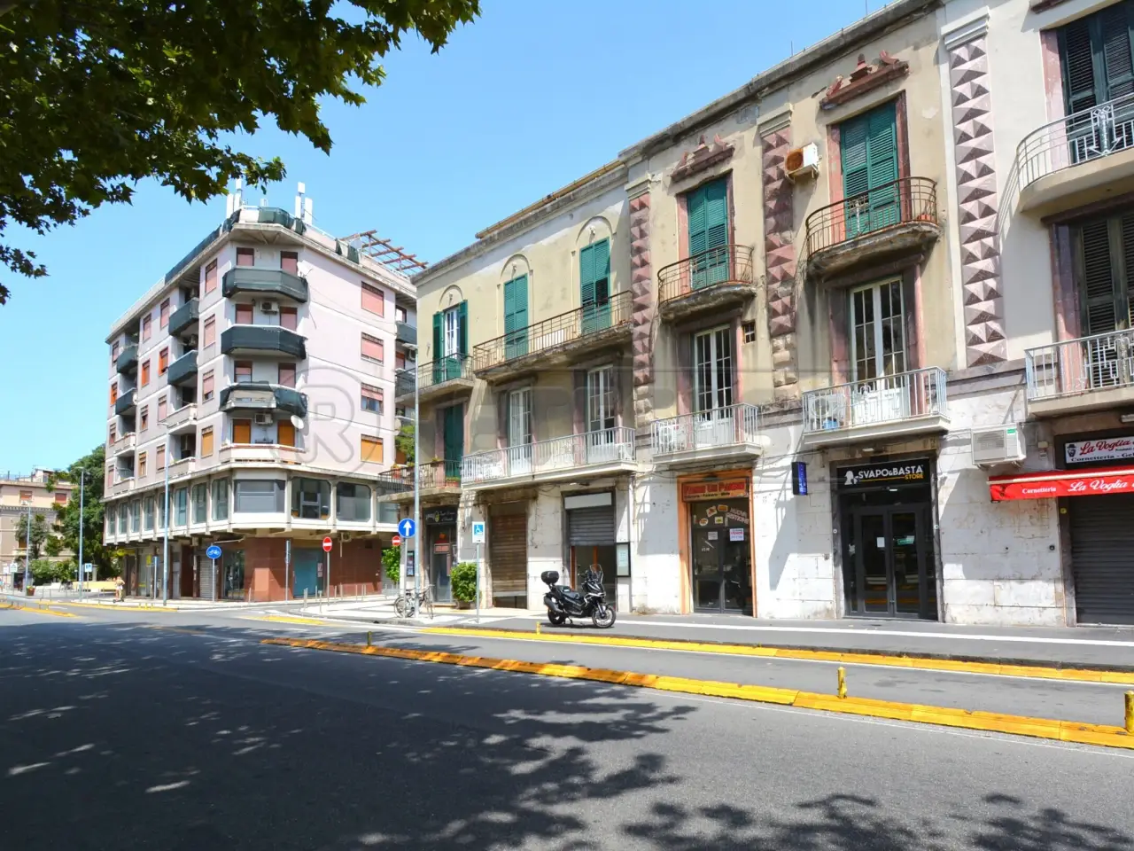 Palazzina commerciale in Corso Cavour 164, Messina, {3} - Foto 1