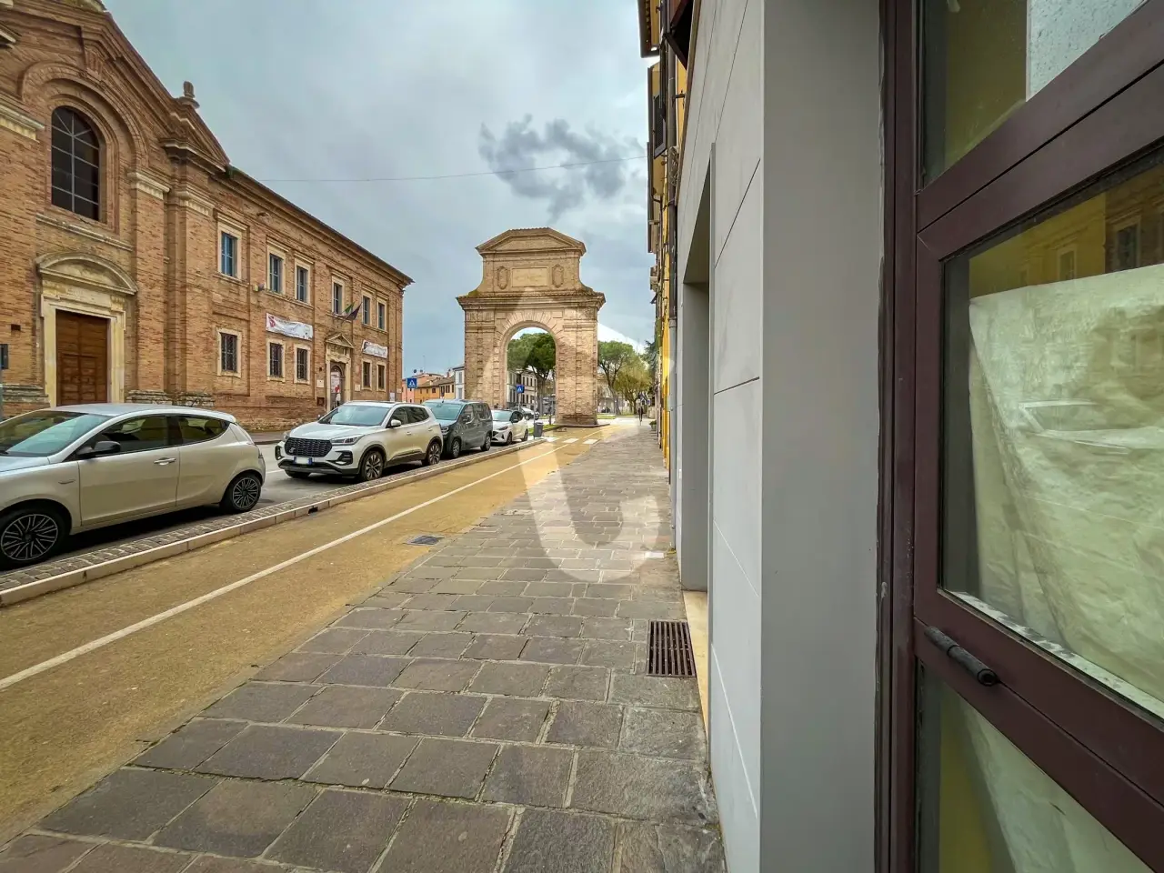 Palazzina commerciale in , Jesi, {3} - Foto 1