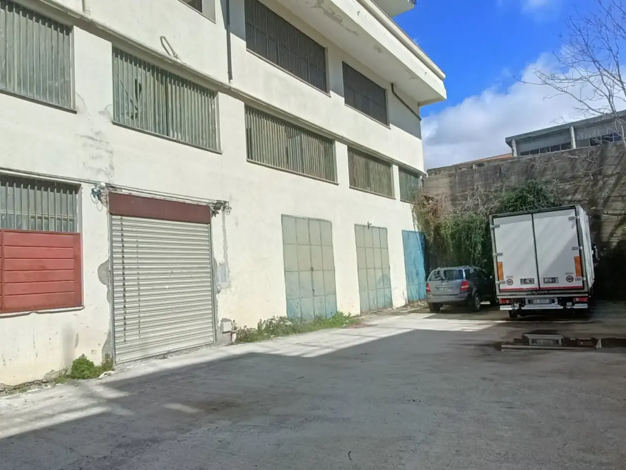 Parcheggio chiuso in Via Aldo Moro, Lamezia Terme, {3} - Foto 1