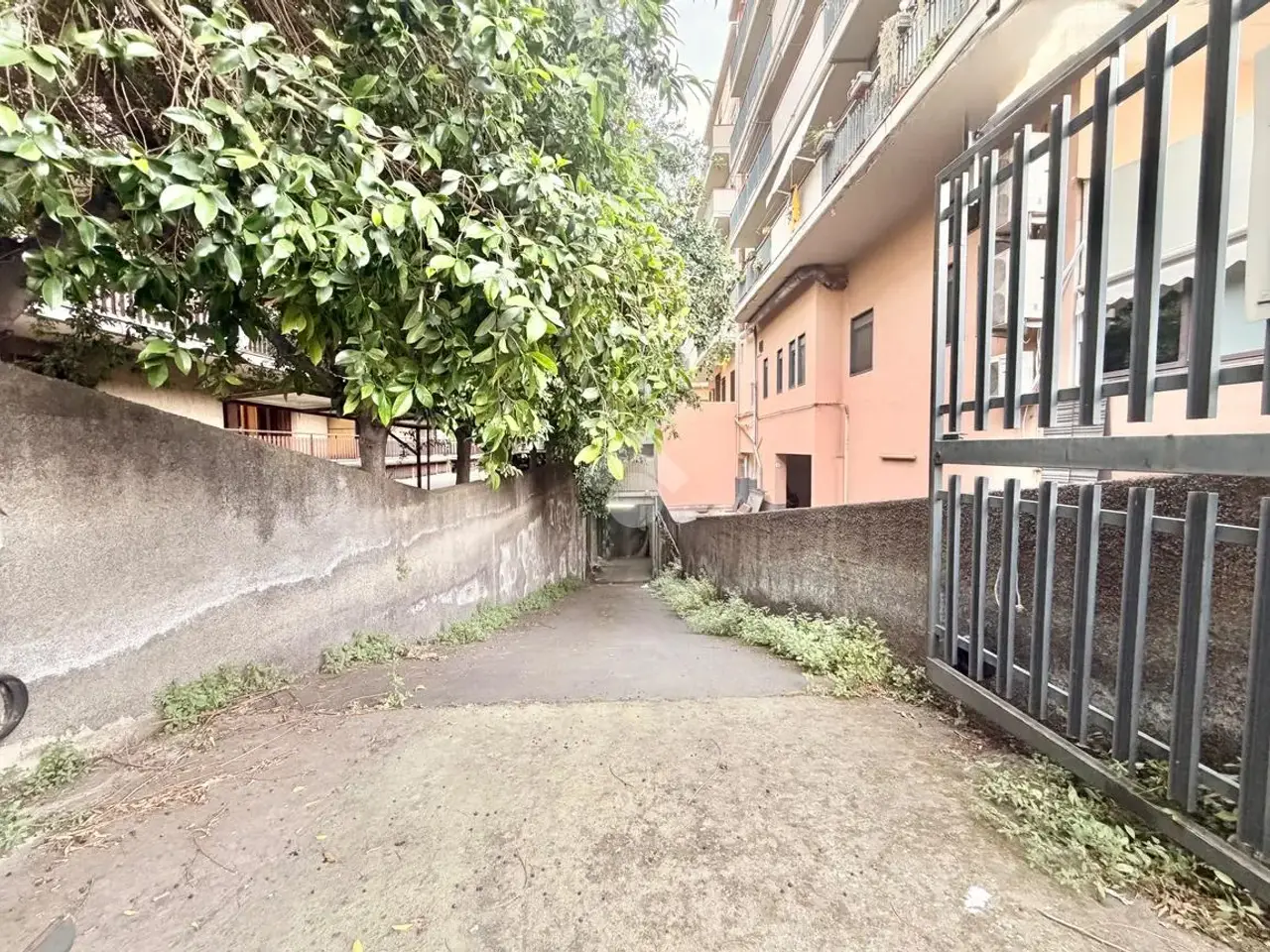 Magazzino in Via Gozzano 15, Catania, {3} - Foto 2