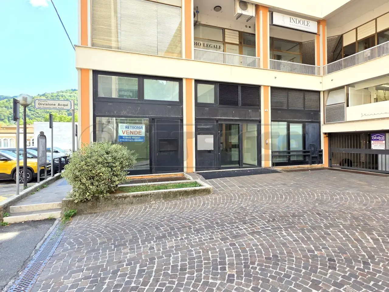 Palazzina commerciale in , Valdagno, {3} - Foto 2