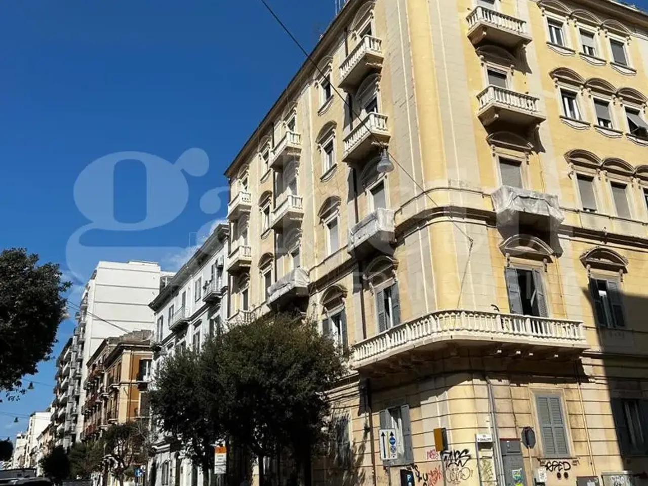 Magazzino in Corso Umberto 147, Taranto, {3} - Foto 1