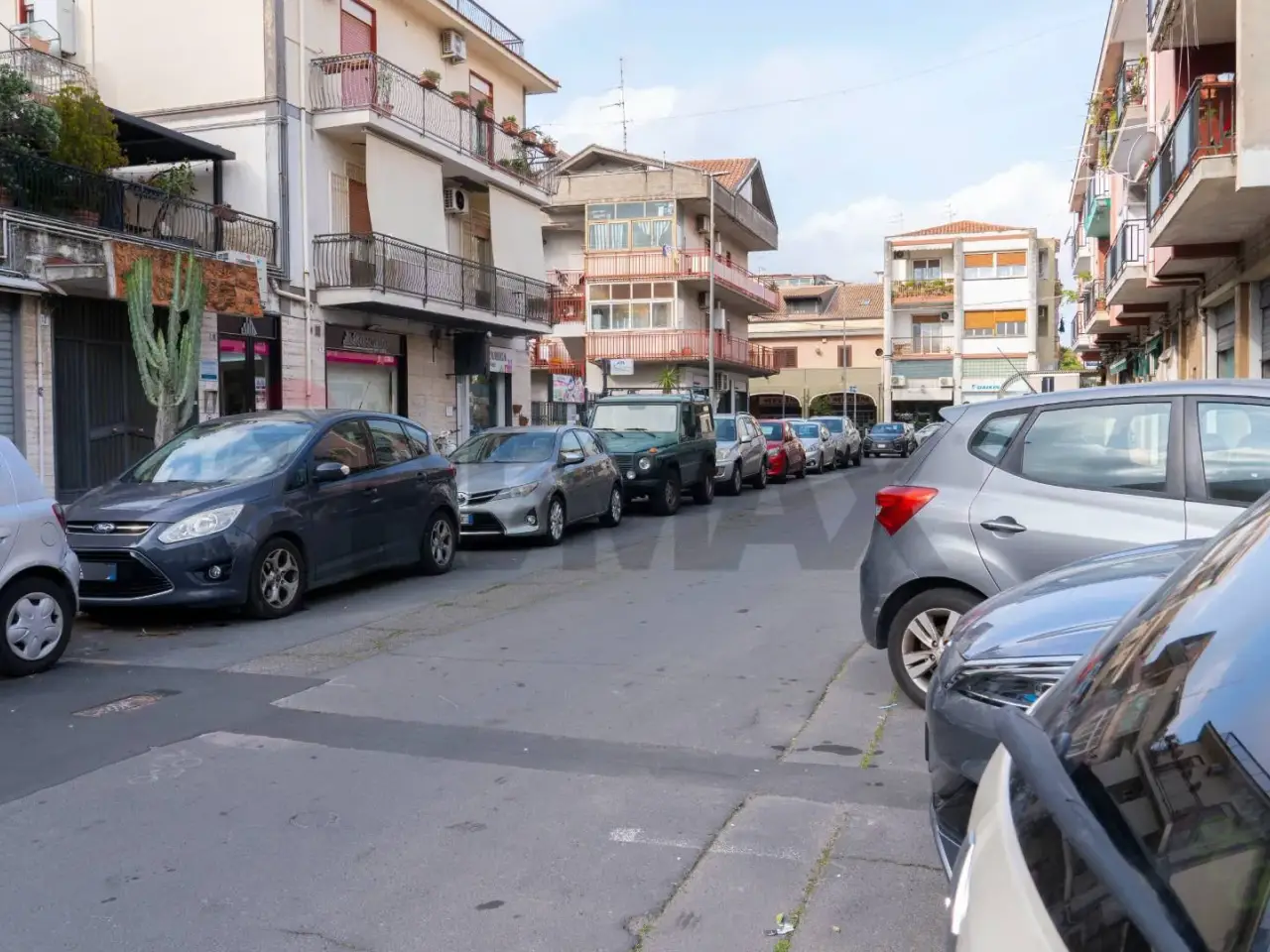 Negozio in Via Luigi Pirandello 25, Sant'Agata Li Battiati, {3} - Foto 2