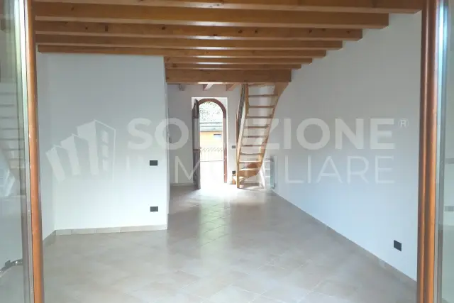 3-room flat in Viale Roma, Clusone - Photo 1