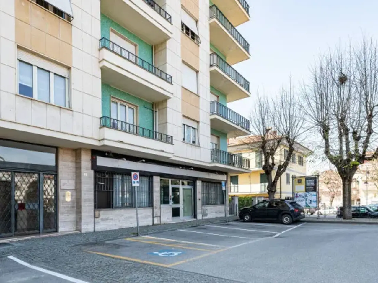 Negozio in Piazza Umberto I 7, Dogliani, {3} - Foto 2
