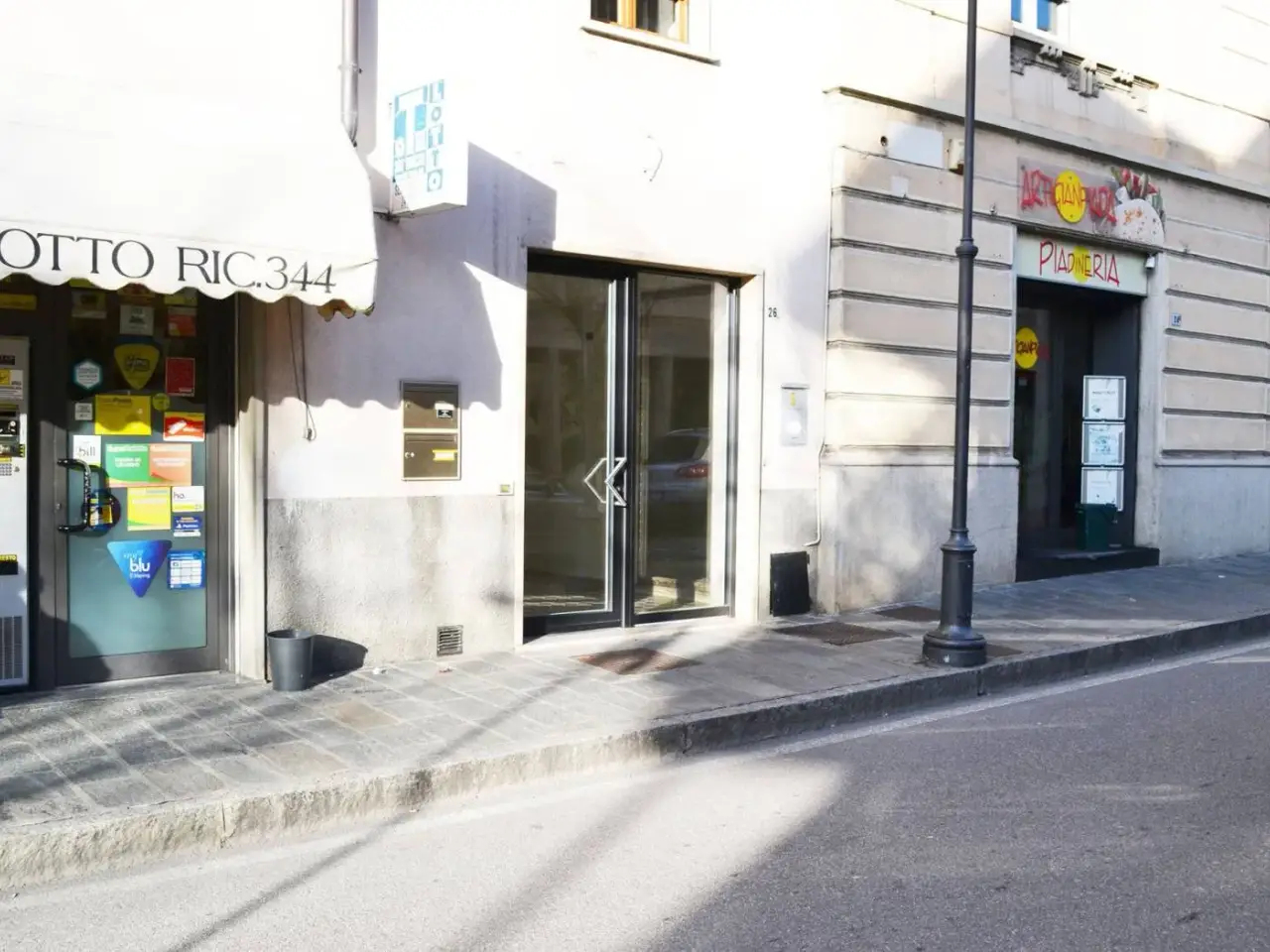 Locale commerciale in Via Antonio Locatelli 36, Trescore Balneario, Trescore Balneario, {3} - Foto 1