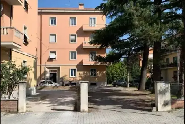 Quadrilocale in {3}, Viale Ancona - Foto 1