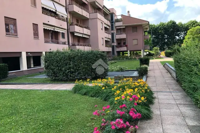 2-room flat in Via Santa Liberata 62, Desio - Photo 1