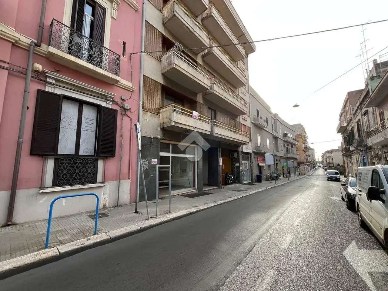 Negozio in Via Cristoforo Colombo 86, Brindisi, {3} - Foto 1