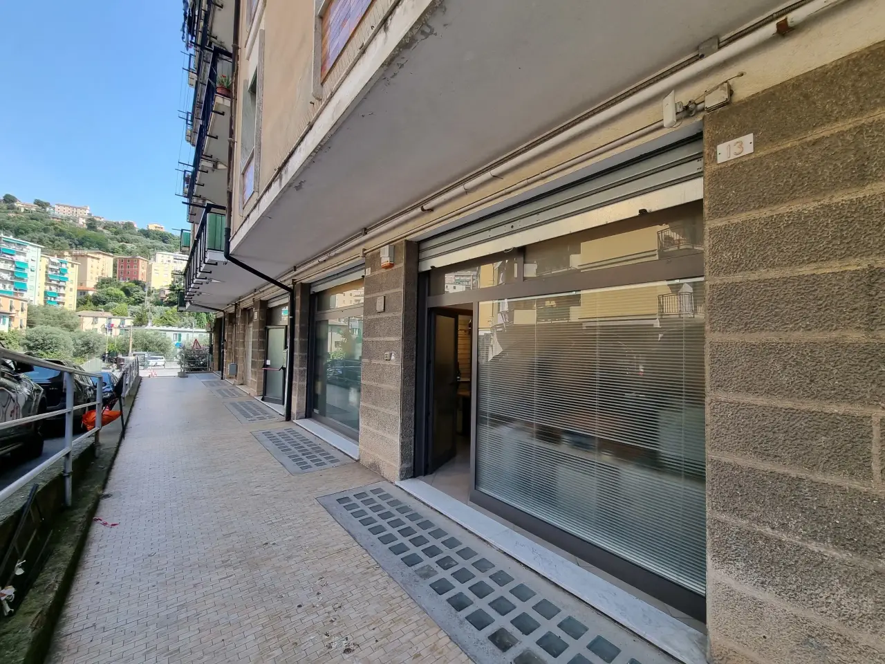 Palazzina commerciale in Via Apparizione 13r, Genova, {3} - Foto 1