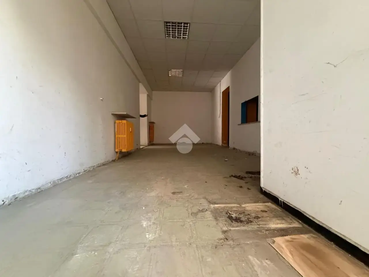 Negozio in Corso della Repubblica 46, Tortona, {3} - Foto 2