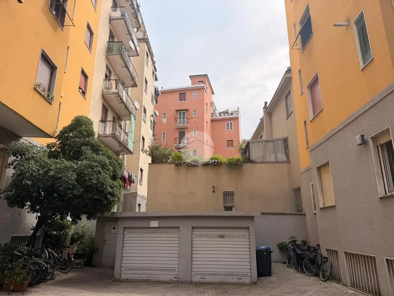Laboratorio in Via Arcivescovo Romilli 17, Milano, {3} - Foto 1