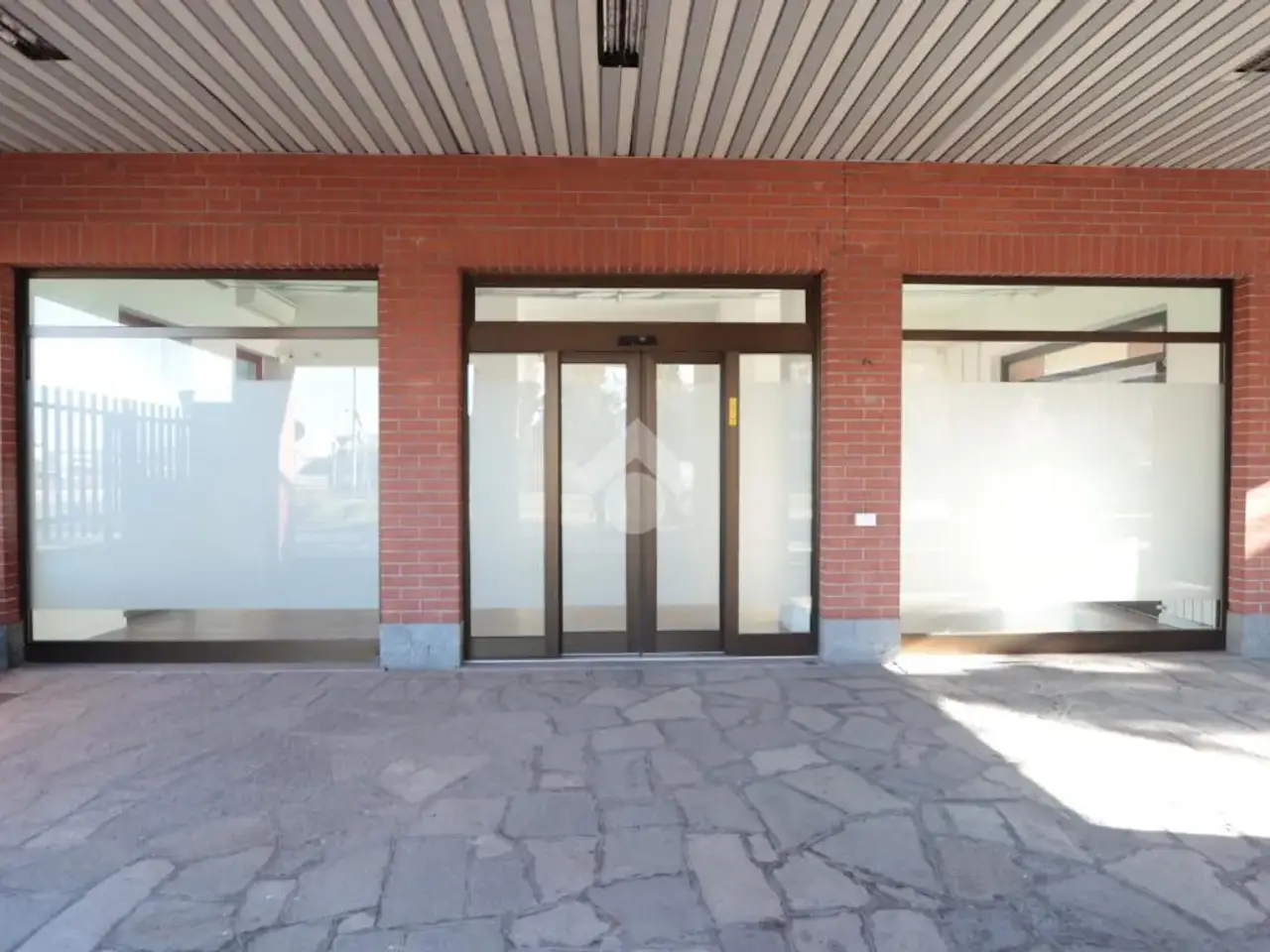 Negozio in Spalto Borgoglio 85, Alessandria, {3} - Foto 2