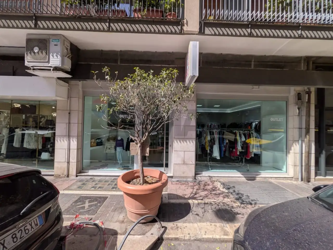 Negozio in Via Alessandro Manzoni 97, Bari, {3} - Foto 1
