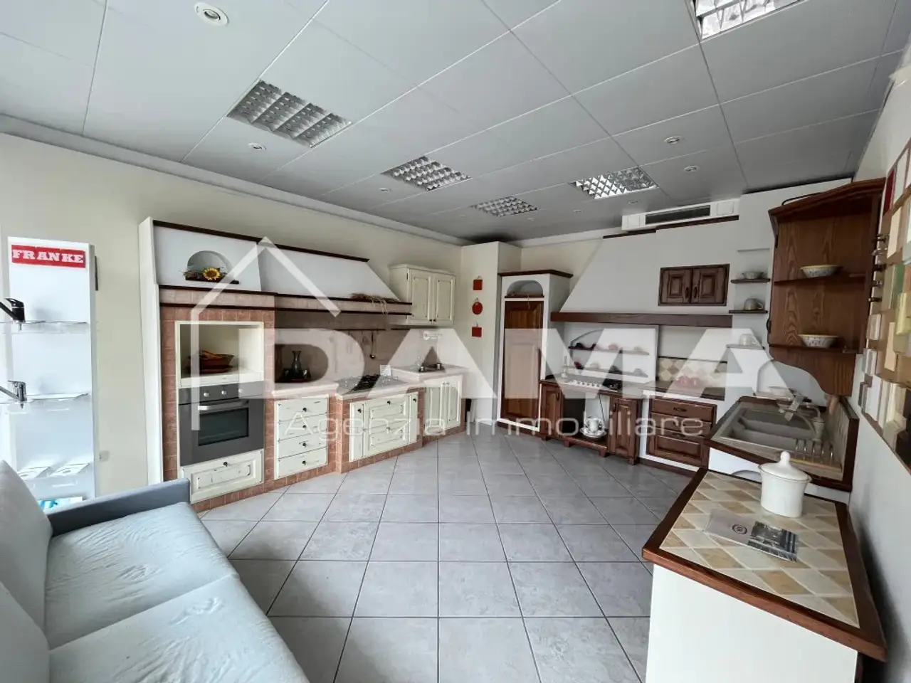Laboratorio in Via Leonardo da Vinci, Meldola, {3} - Foto 1