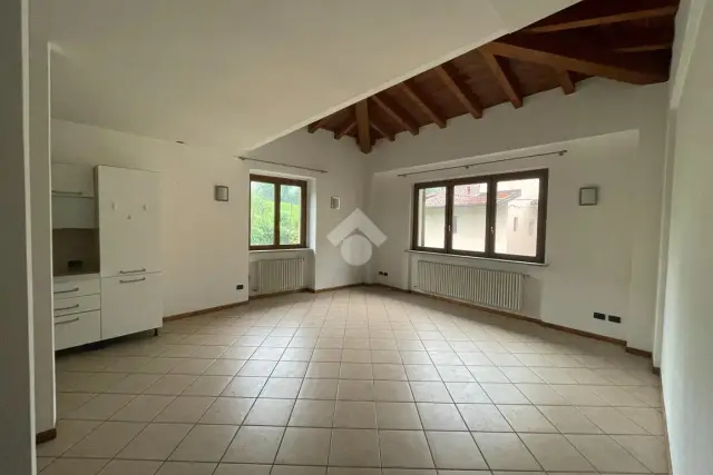 2-room flat in {3}, Via Montebello 33 - Photo 1