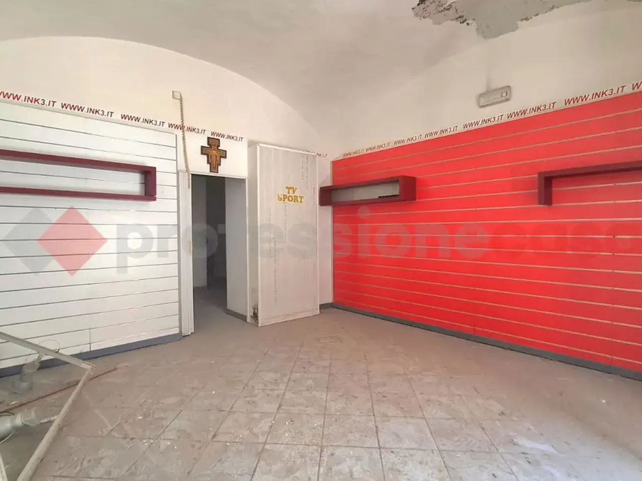 Negozio in Via Cerrato Snc, Castel San Giorgio, {3} - Foto 2