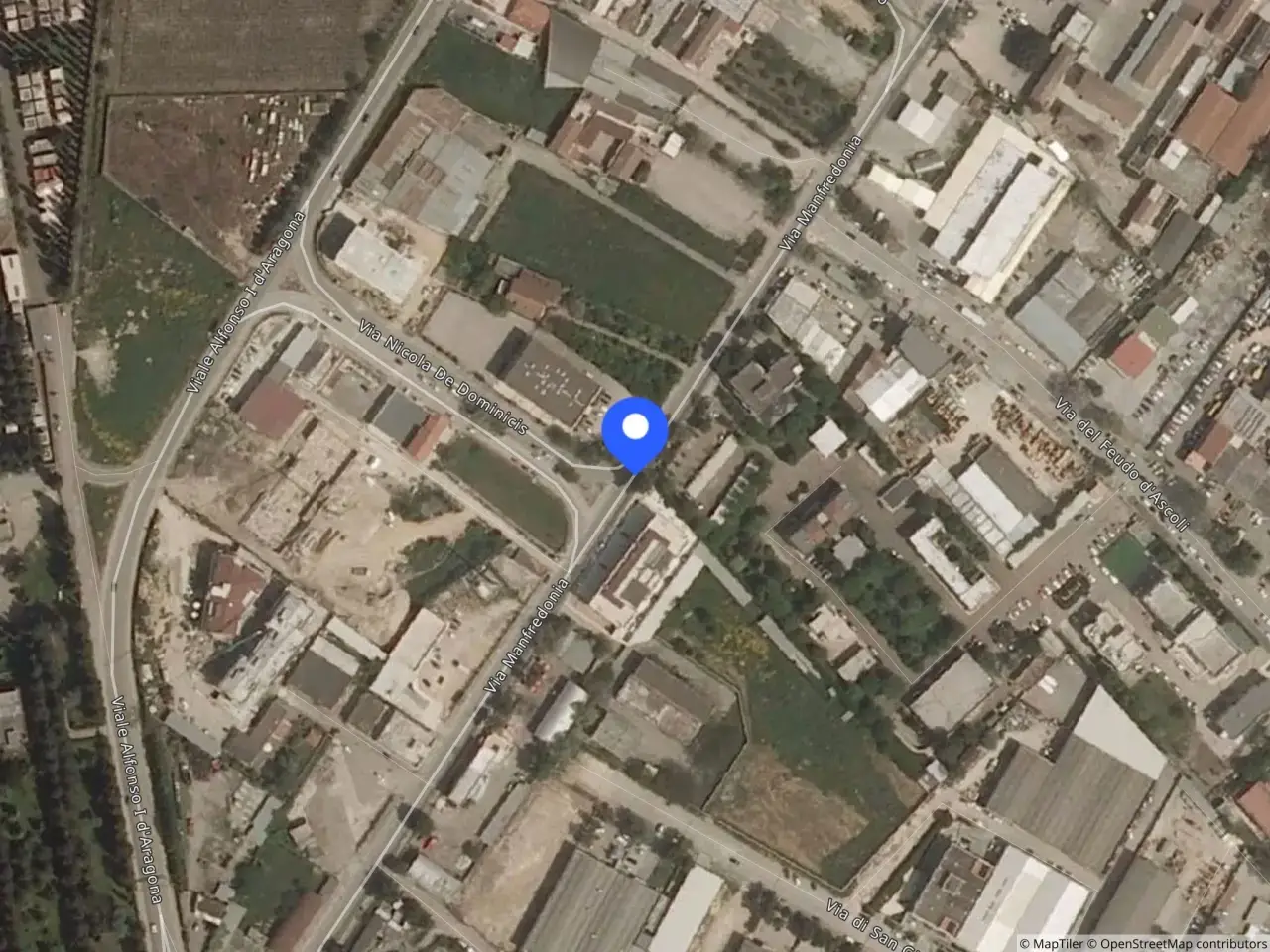Fabbricato misto in Prima Traversa di Via Manfredonia Snc, Foggia, {3} - Foto 1