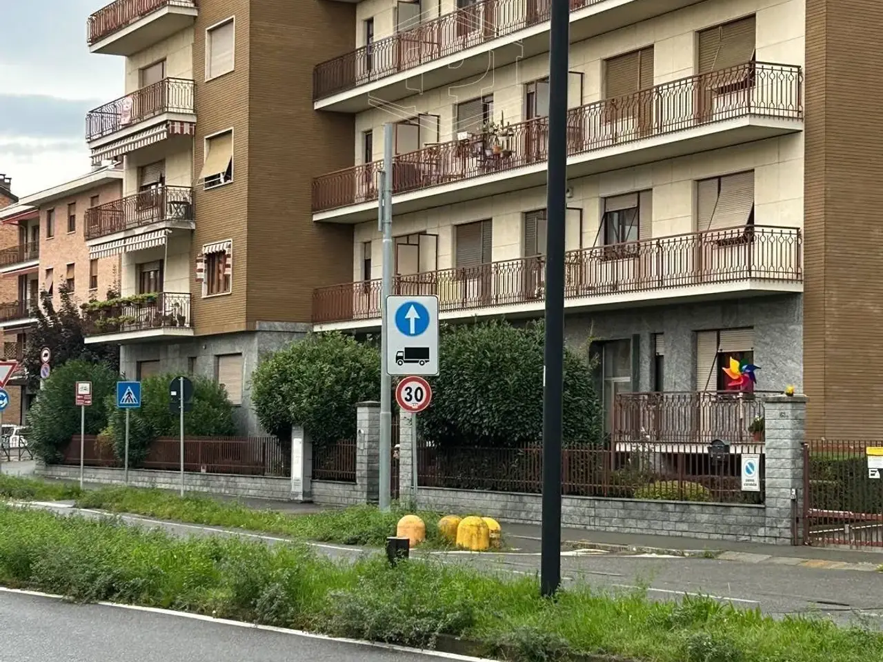 Ufficio in Via Tripoli 17, Venaria Reale, {3} - Foto 1