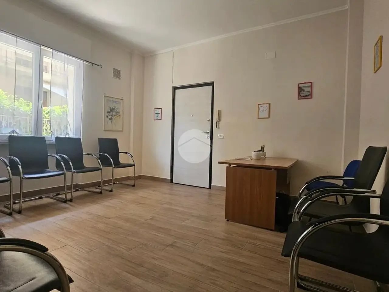 Ufficio in Via Enea 92, Montesarchio, {3} - Foto 1
